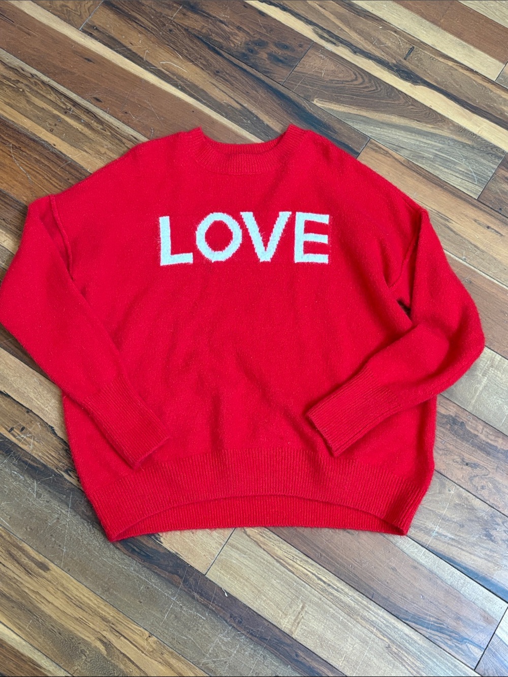 Vince Camuto Red Crewneck Sweater with White LOVE Graphic